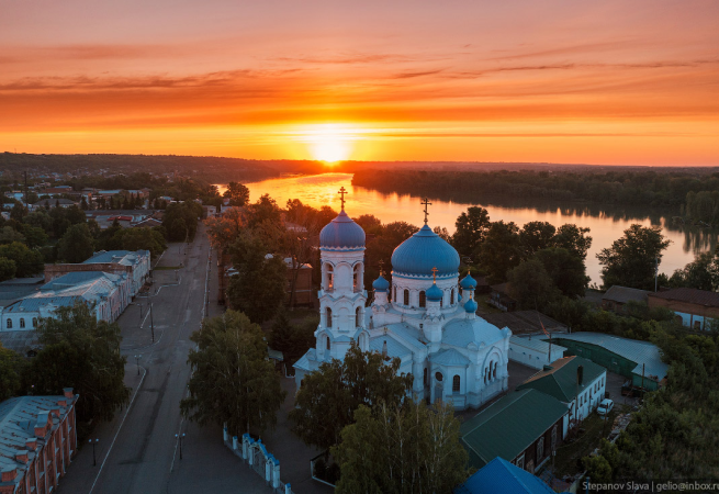 Храм на закате